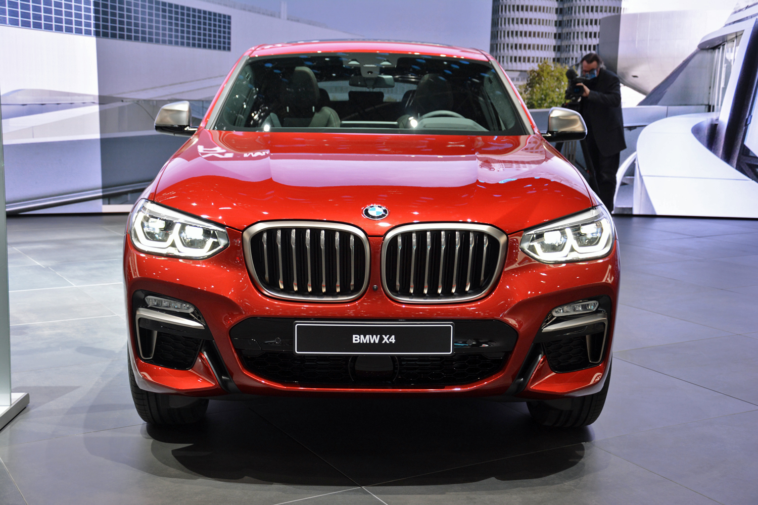 BMW X4 live