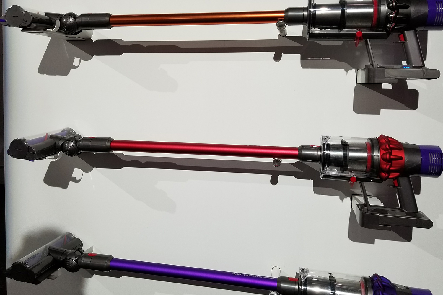 dyson v10 cordless vacuum news colors