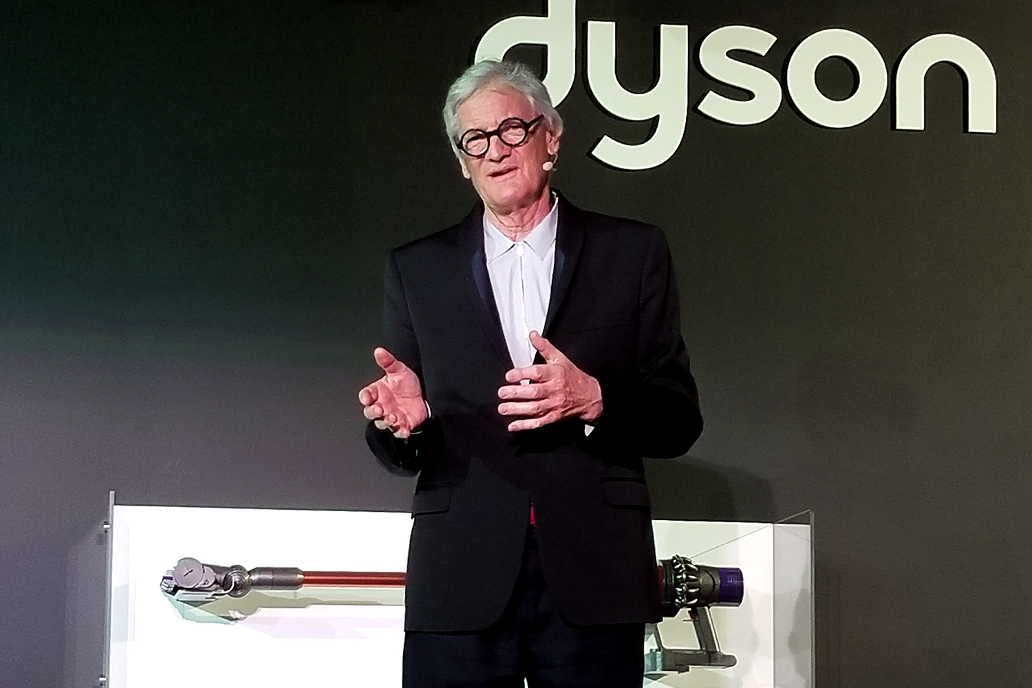 dyson v10 cordless vacuum news sir james 2