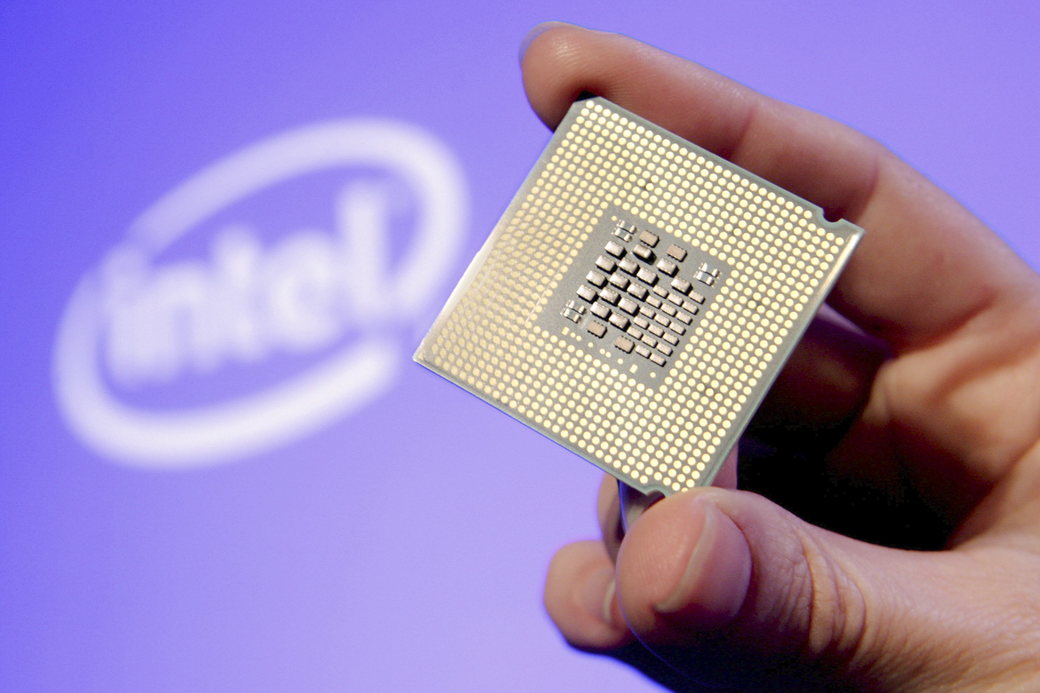 Intel Announces The Xeon 5100 Microprocessor For Servers