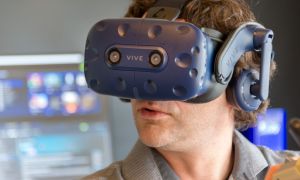 htc vive vs pro headphones