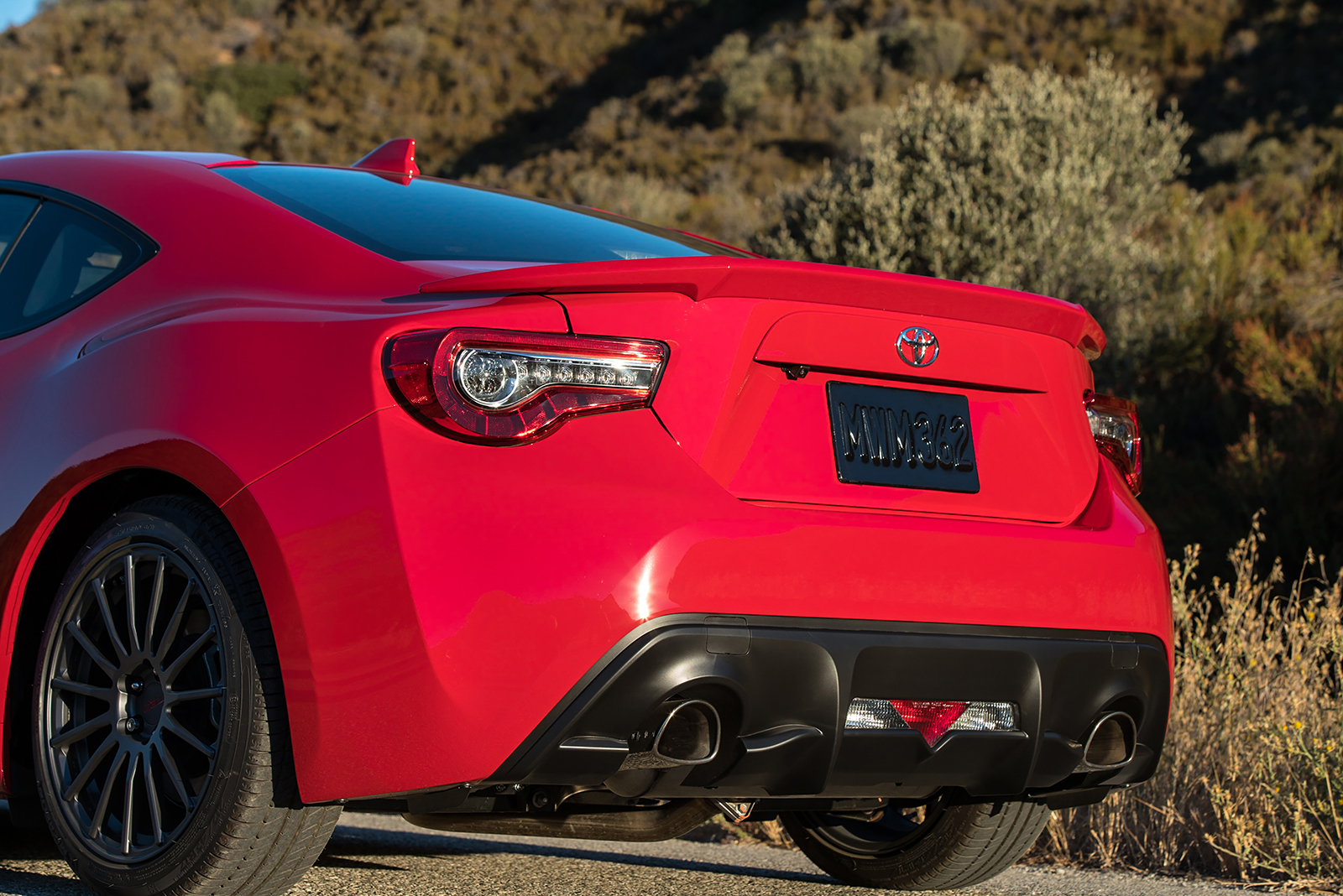 toyota and subaru reboot 86 sports coupe for second generation 2018  36