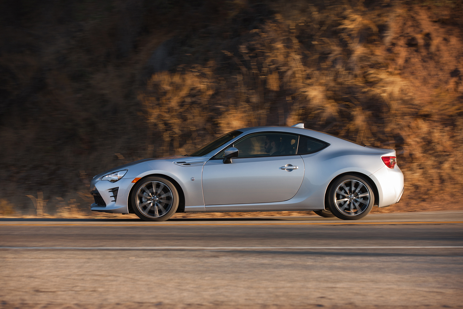 toyota and subaru reboot 86 sports coupe for second generation 2018  46