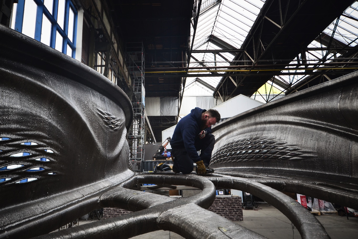 bridge 3d printed using robots 7  mx3d detail 3 by adriaan de groot