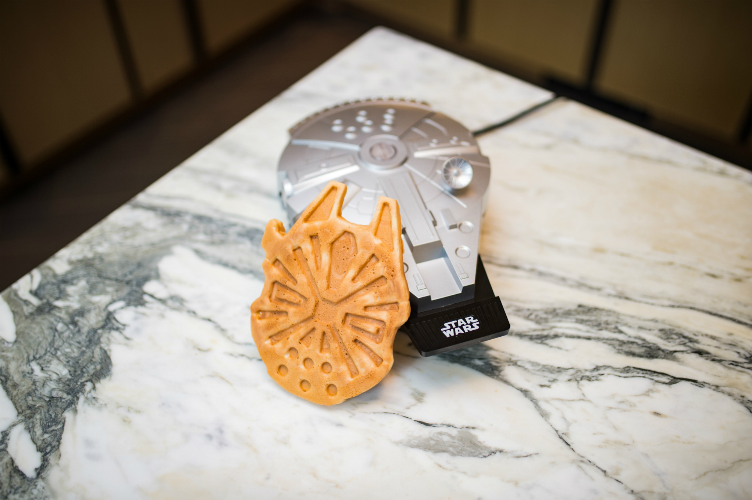 Uncanny Deluxe Millennium Falcon Waffle Maker