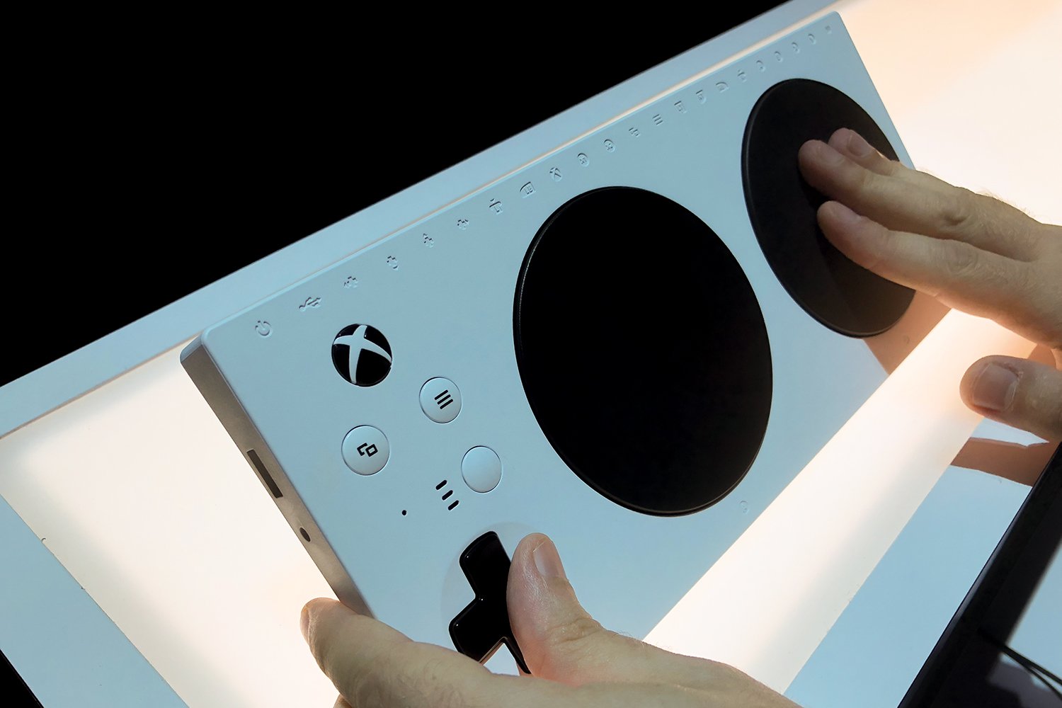 how the xbox adaptive controller will redefine inclusive gaming e3 2018 e32018 4