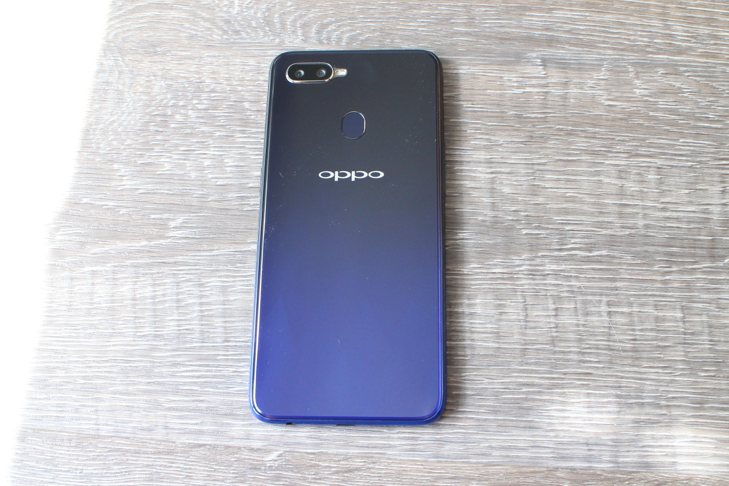 Oppo F9