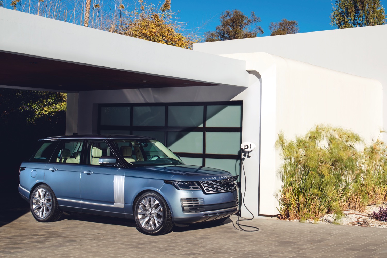 2019 Land Rover Range Rover P400e