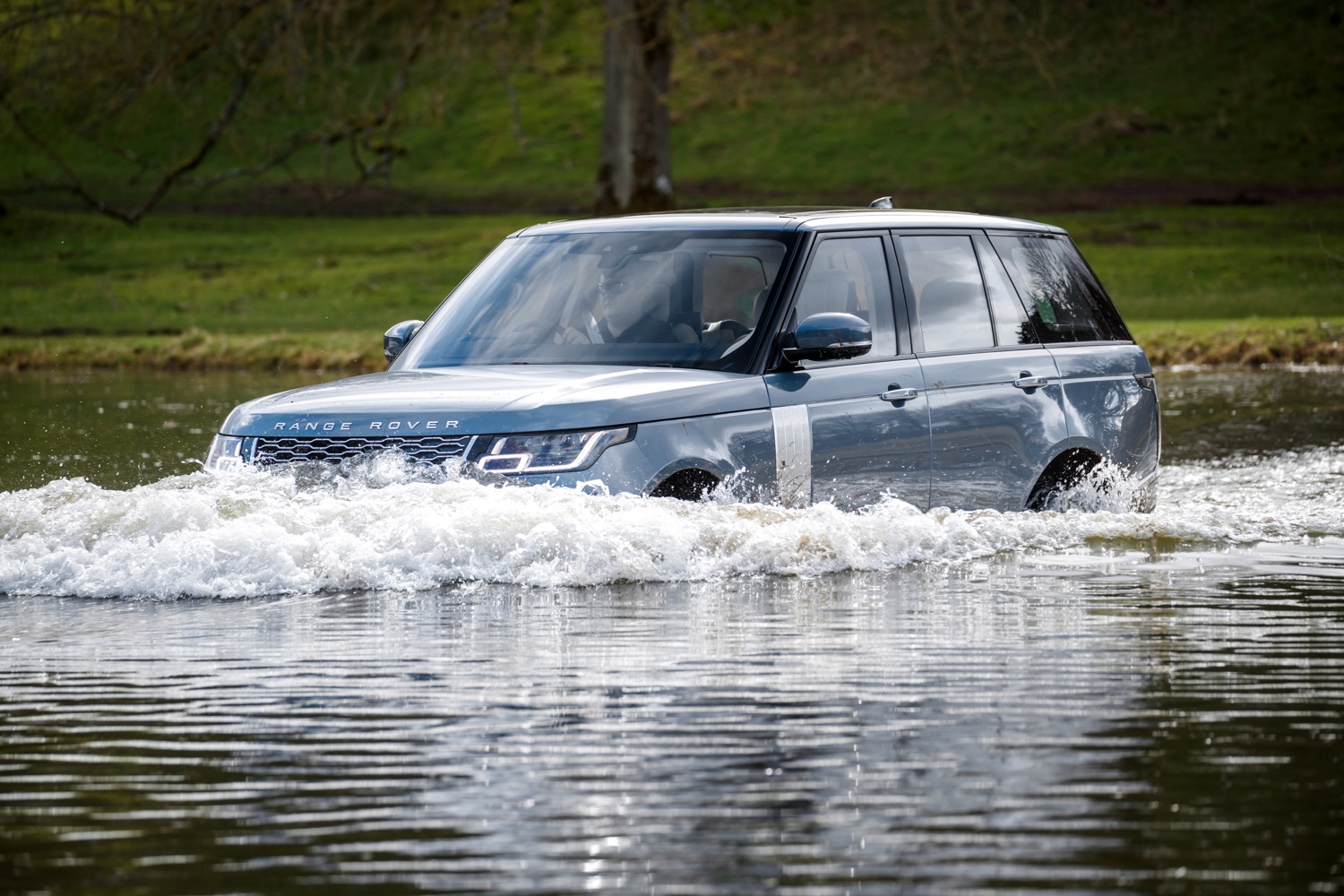 2019 Land Rover Range Rover P400e