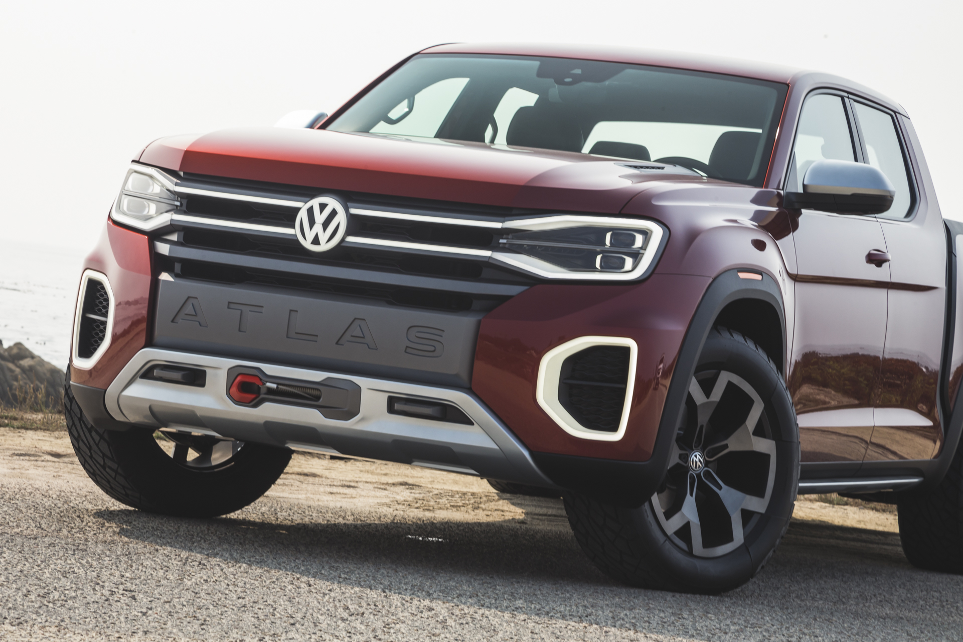 Volkswagen’s Atlas Cross Sport and Tanoak Concepts