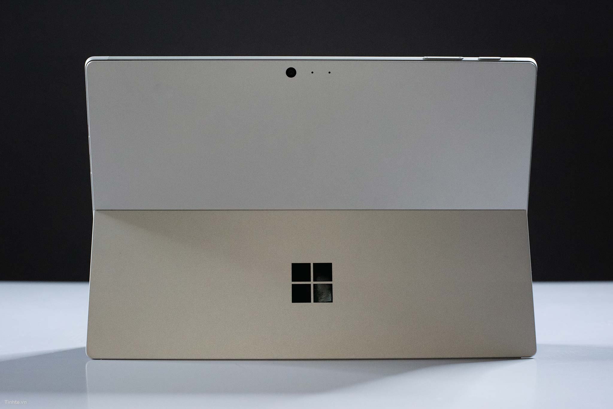 microsoft surface pro 6 leak 4435455 tren tay tinhte