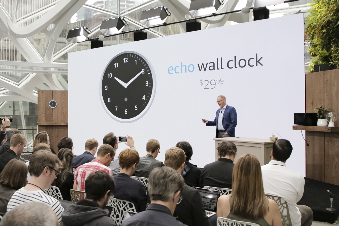 Echo Wall Clock