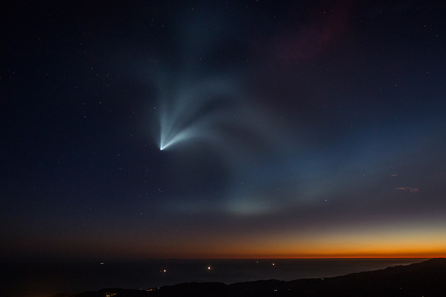 october spacex launch images launches falcon 9 rocket vandenberg air force base 4