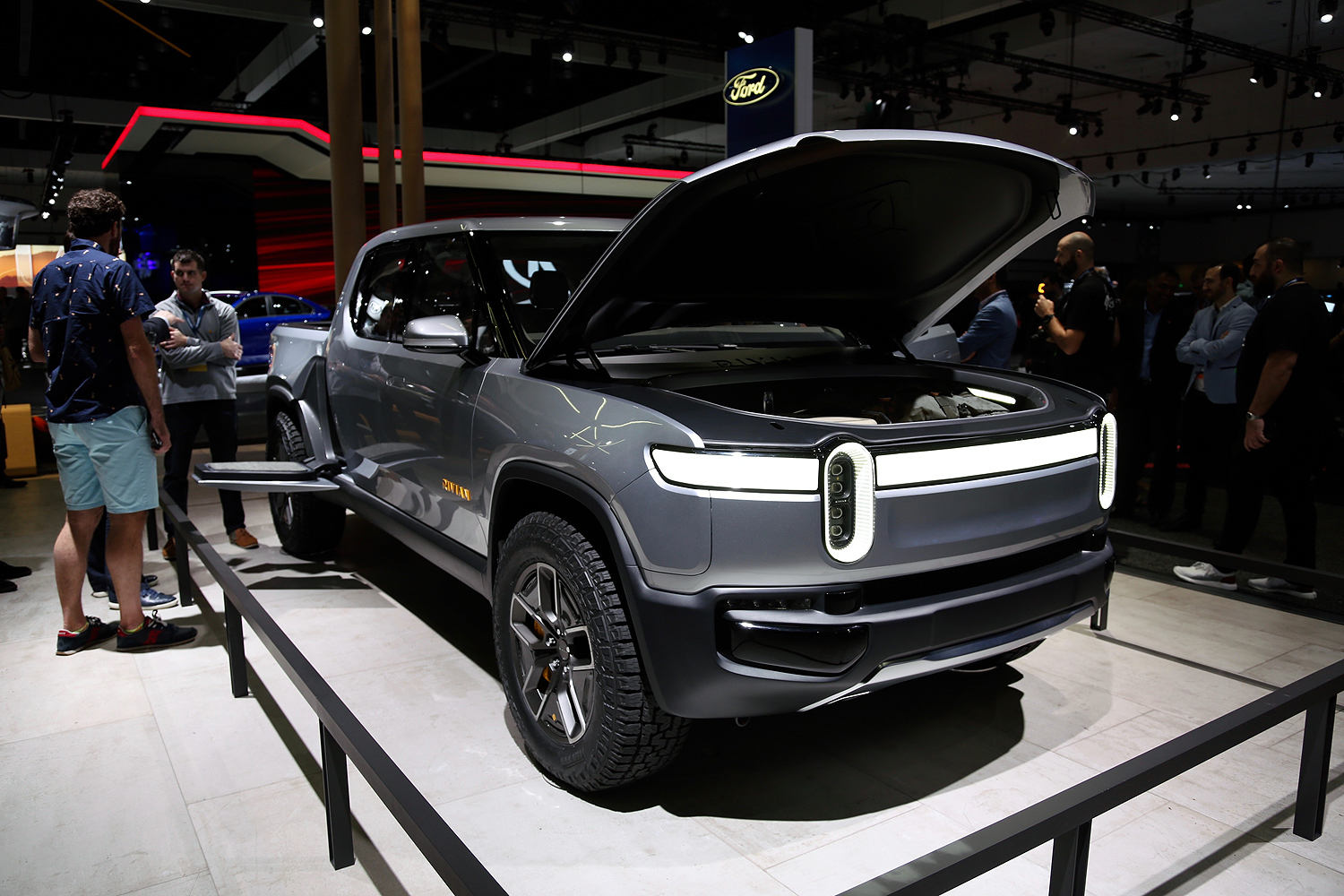 rivian r1t electric pickup truck mb 2