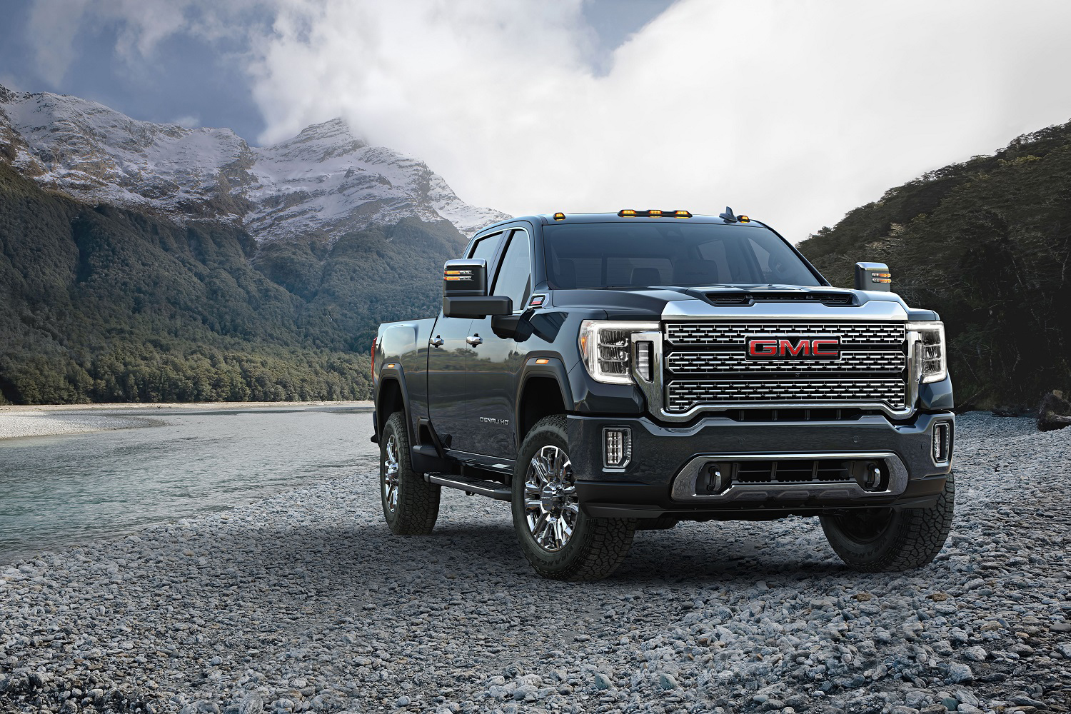 2020 gmc sierra hd boasts world class trailering tech 2500 denali