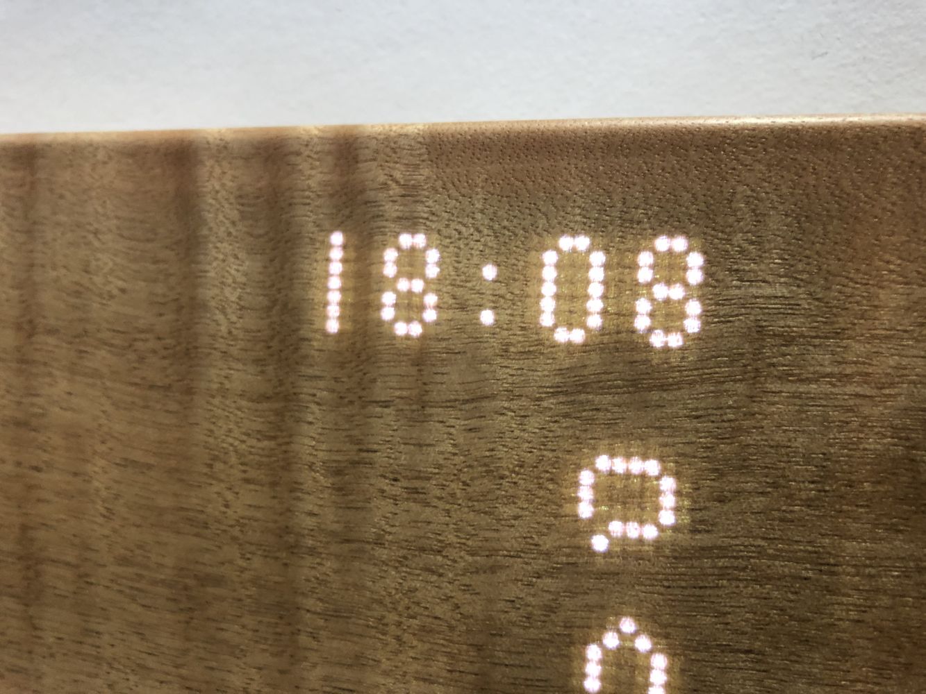 Mui Wood Smart Display