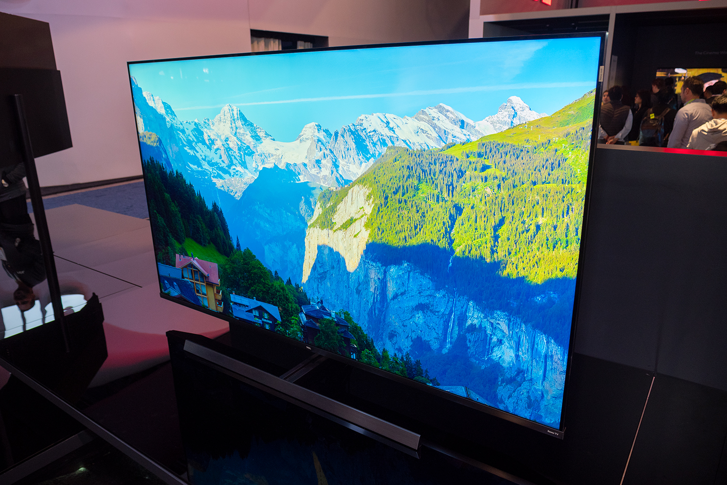 tcl 8k ces 2019 qled tv 3