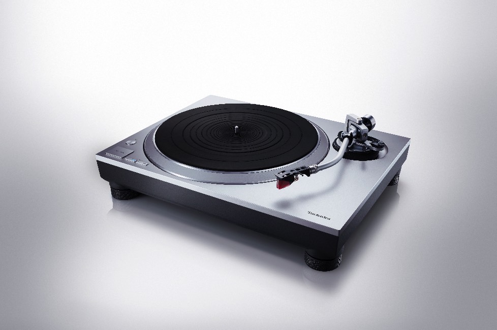 Technics 1500 Turntable