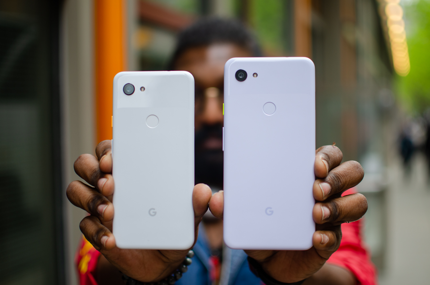google pixel 3a review xl both hands on 1