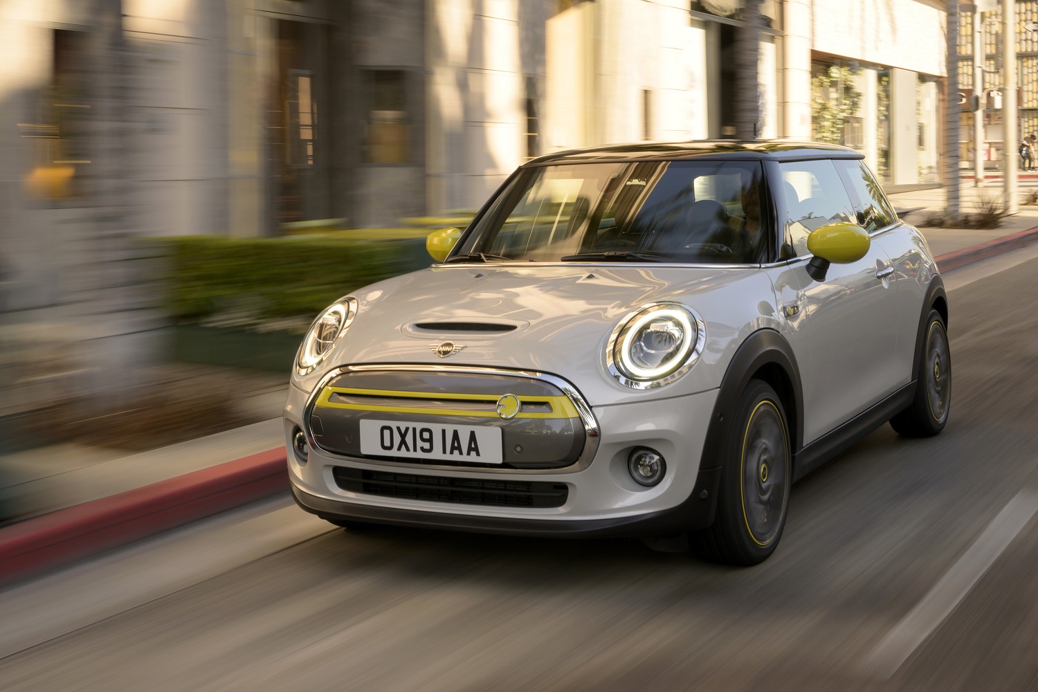 2020 mini cooper se electric city car specs range and price p90357220 highres the new