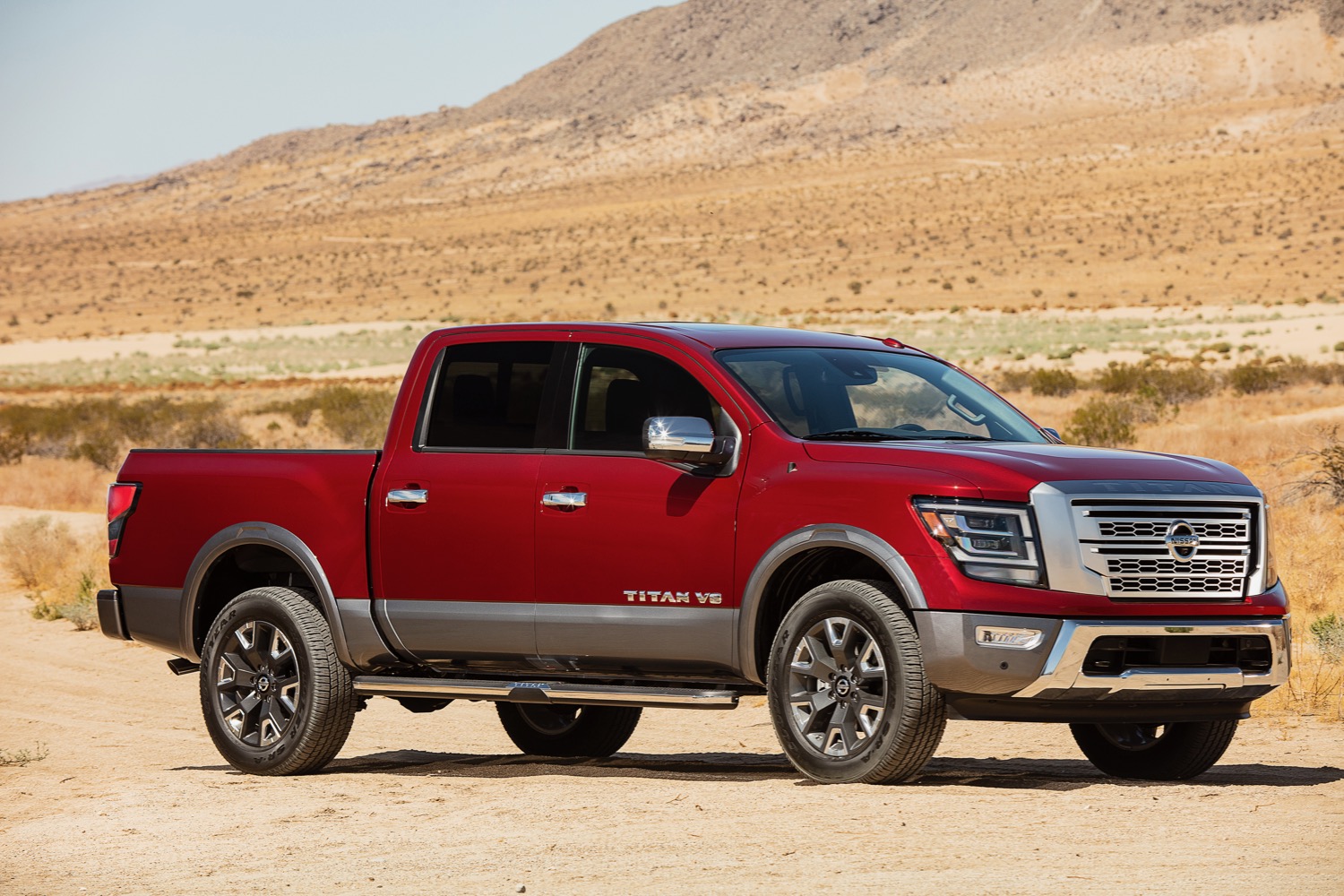 2020 nissan titan photos and specs