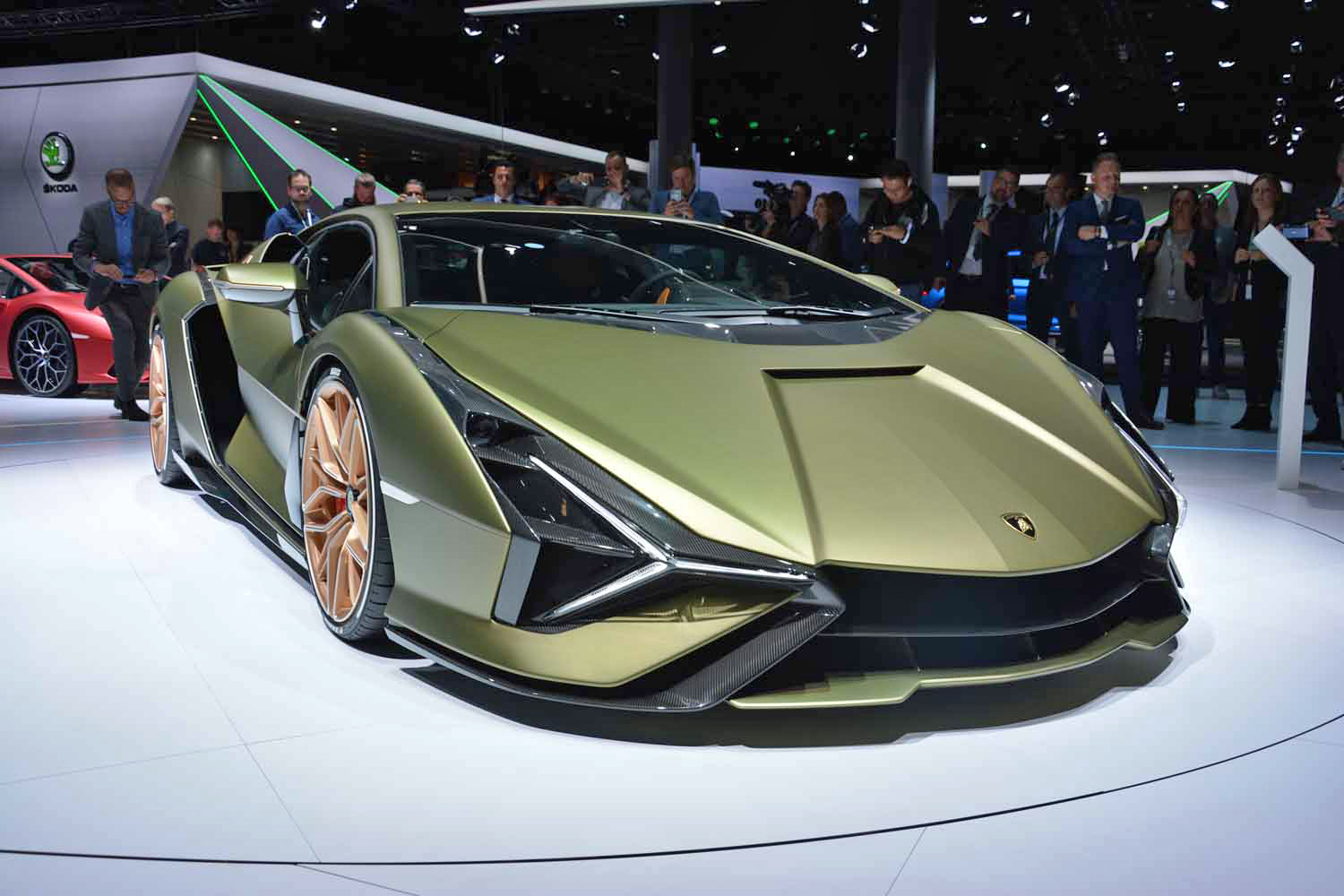 2020 lamborghini sian is a high tech hypercar with hybrid power dt 1