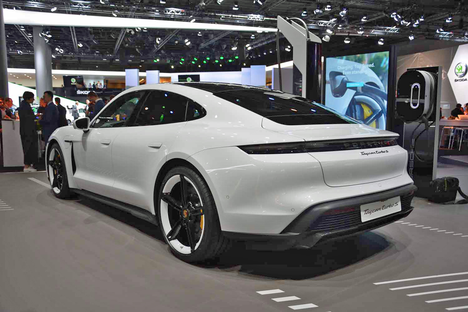 2020 porsche taycan photos and specs dt 8