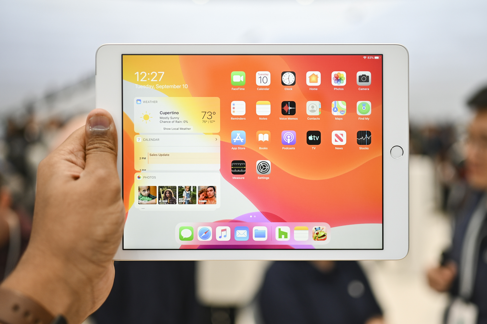 iPad 7th generation hands-on holding in horizontal mode