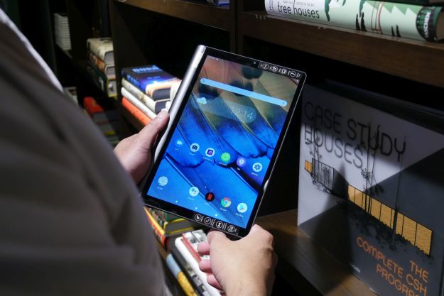 Lenovo Yoga Smart Tab hands-on review