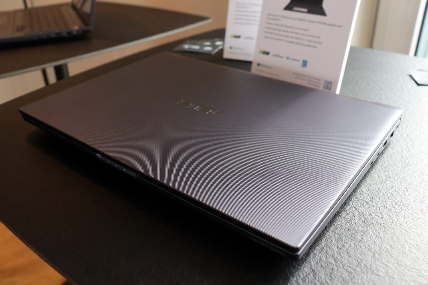 asus proart studiobook pro x hands on review prox06