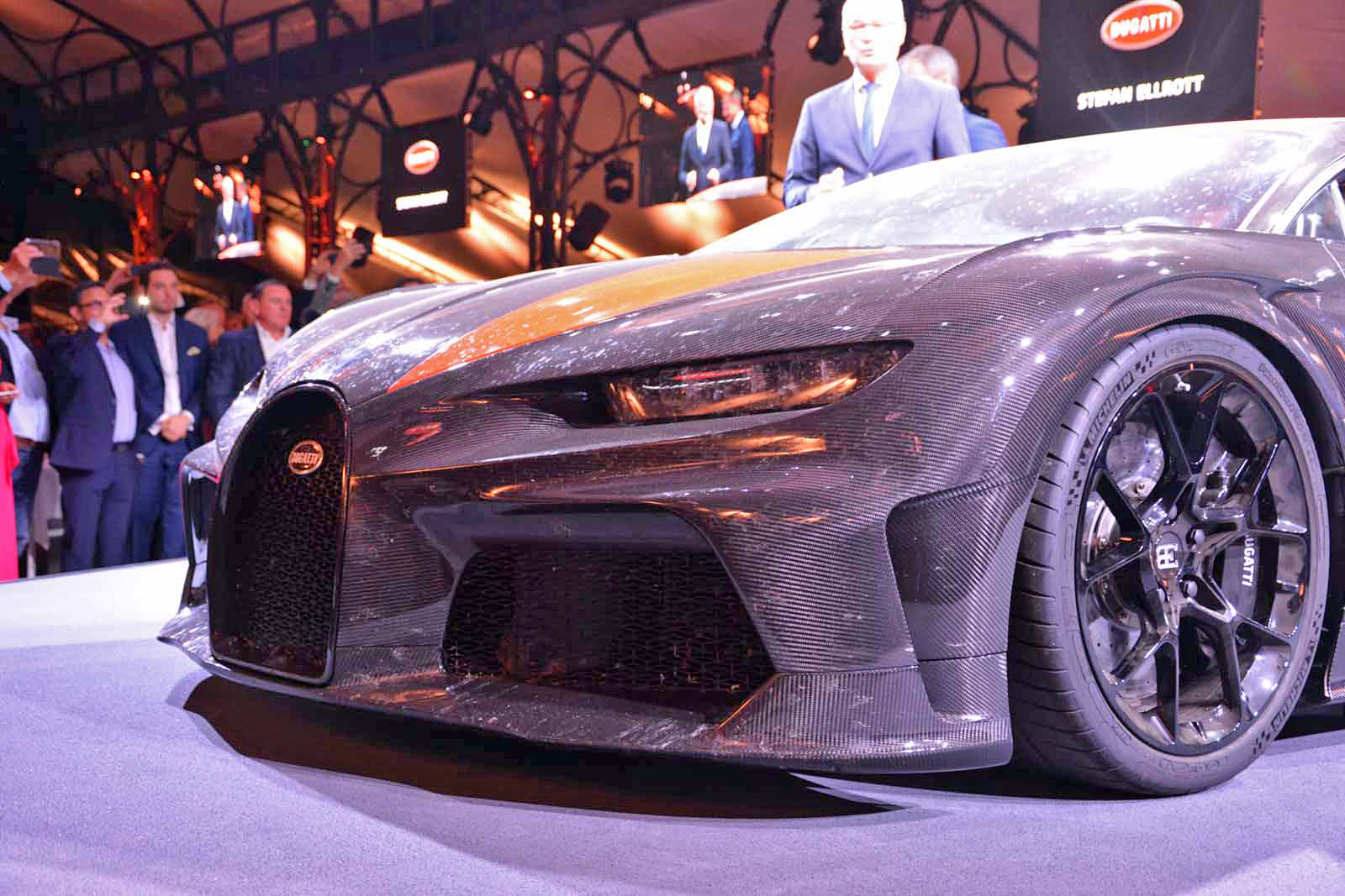 304 mph bugatti chiron becomes the fastest car in world rg ss300plus 03