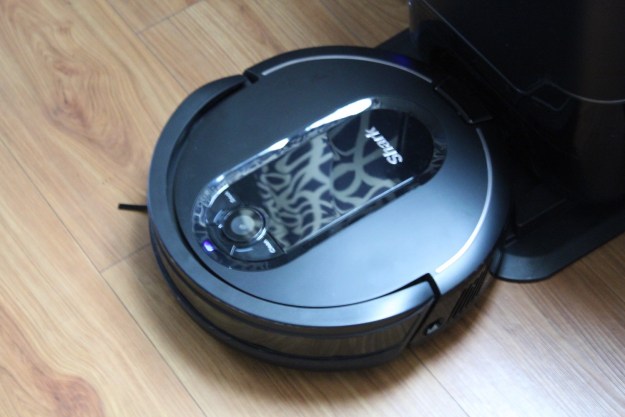 shark iq robot vacuum review 3