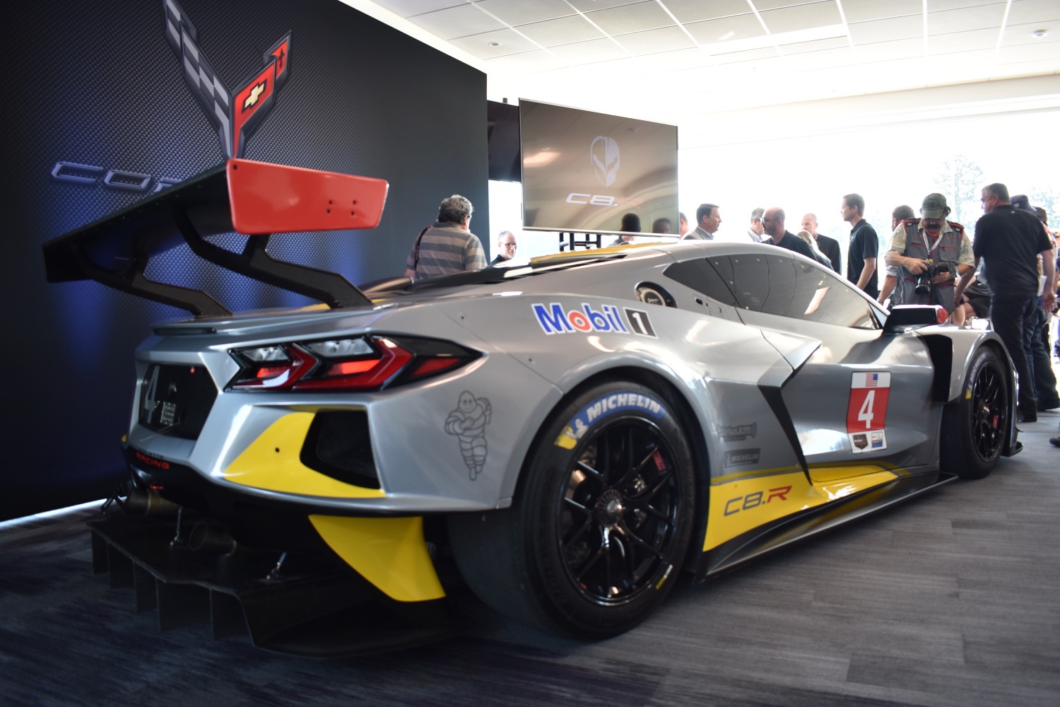 chevrolet corvette c8r race car photos and specs c8 r