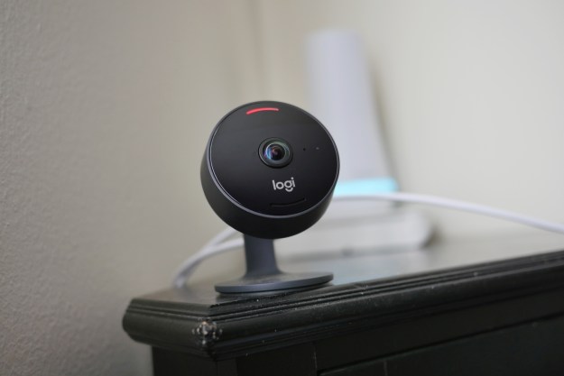 Logitech Circle View on ledge