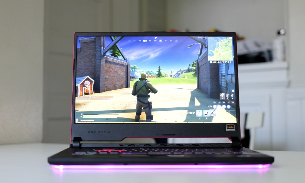 Asus ROG Strix G15 running Fortnite.