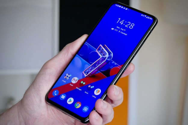 asus zenfone 7 pro review front hand