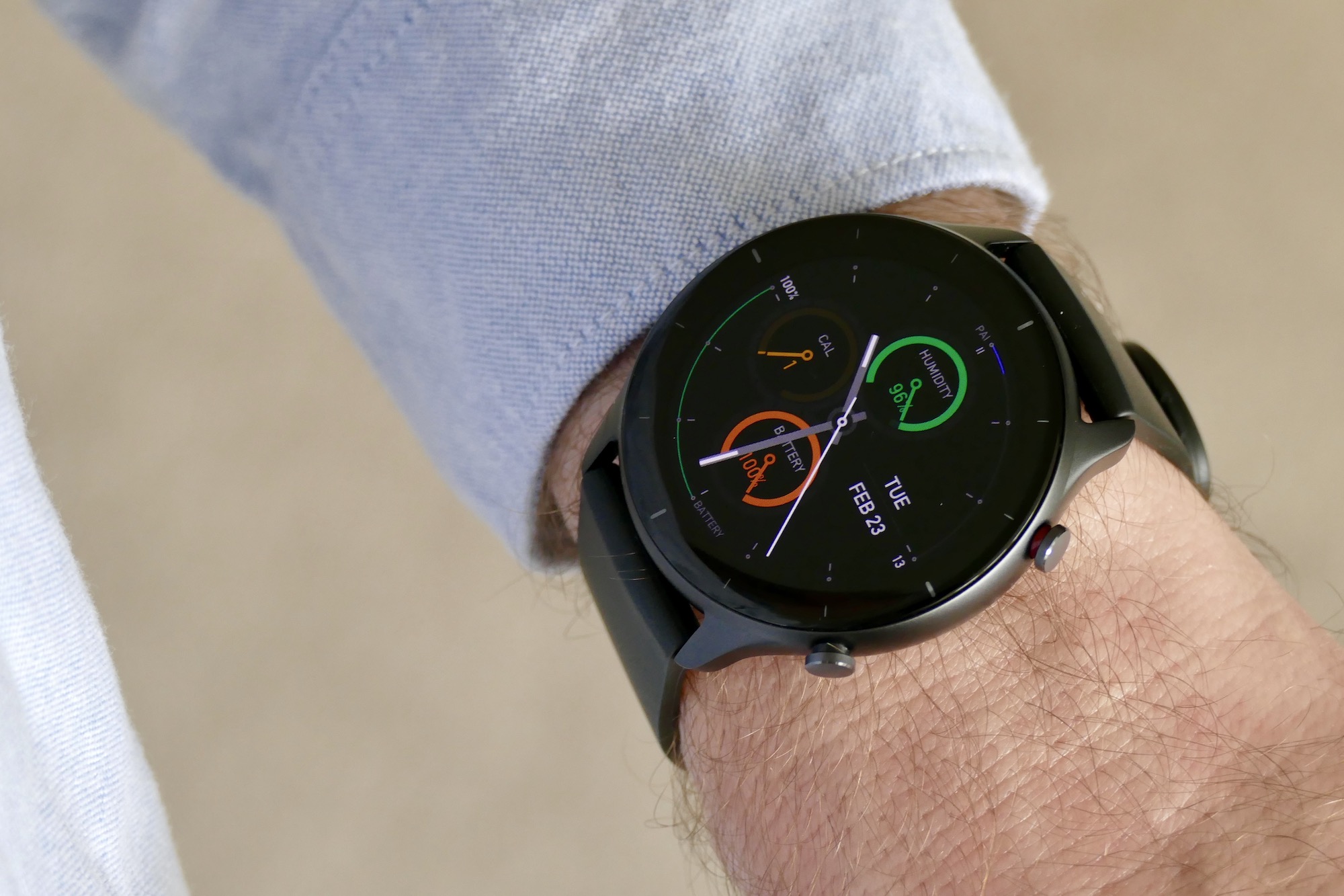 amazfit gtr 2e smartwatch review wrist complications face