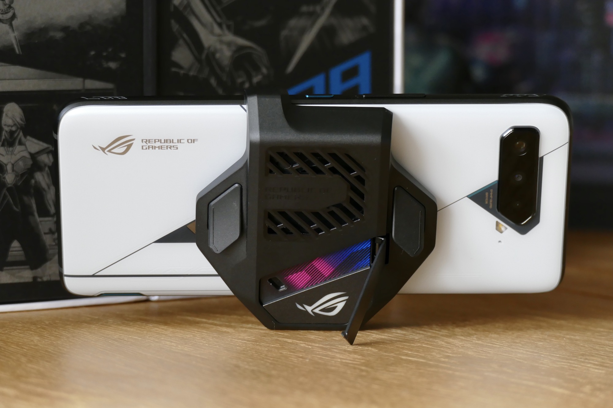 asus rog phone 5 ultimate fan gift package cooler stand