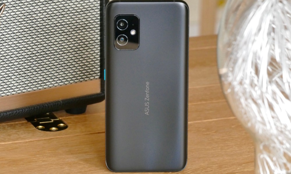 Asus Zenfone 8