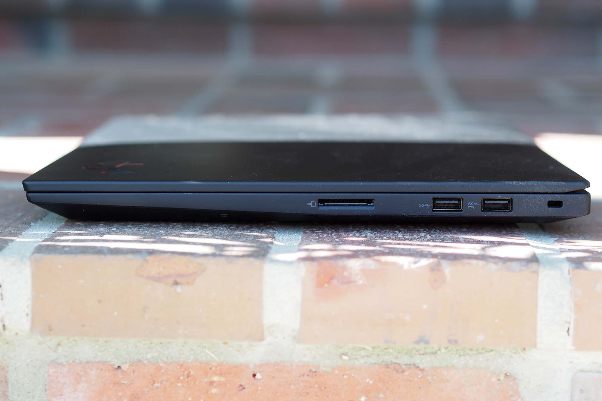 Lenovo ThinkPad X1 Extreme Gen 4 ports: SD card slot and 2 USB ports.