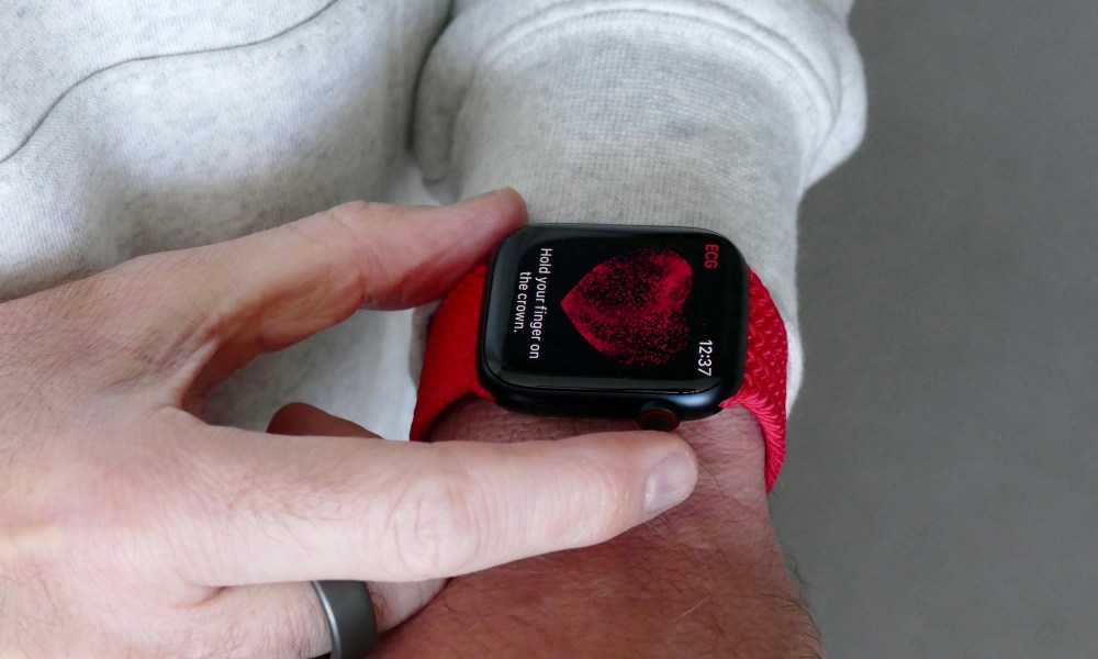 ECG on the Apple Watch Series 7.