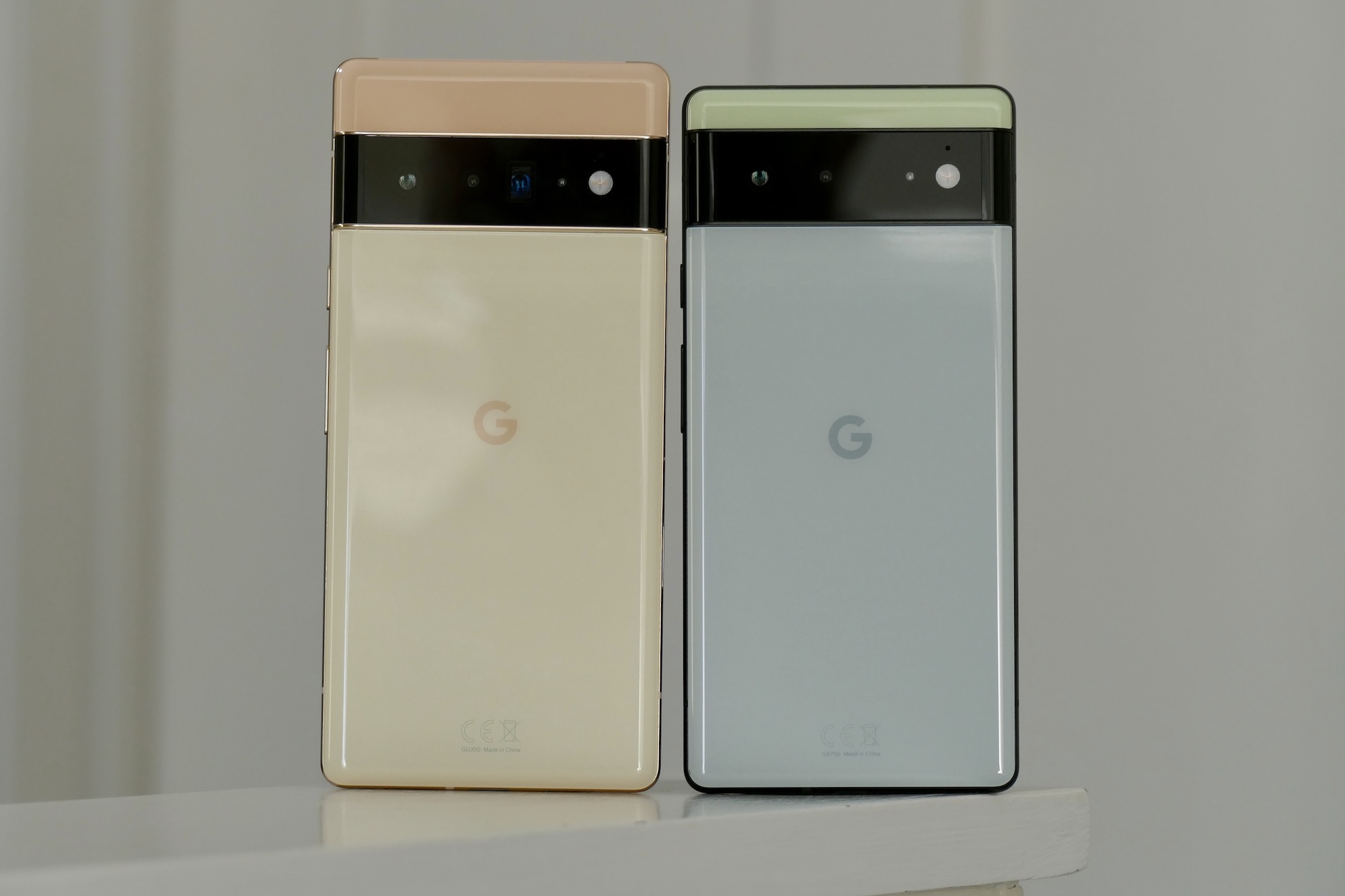 Pixel 6 Pro (left) and Pixel 6 (right).