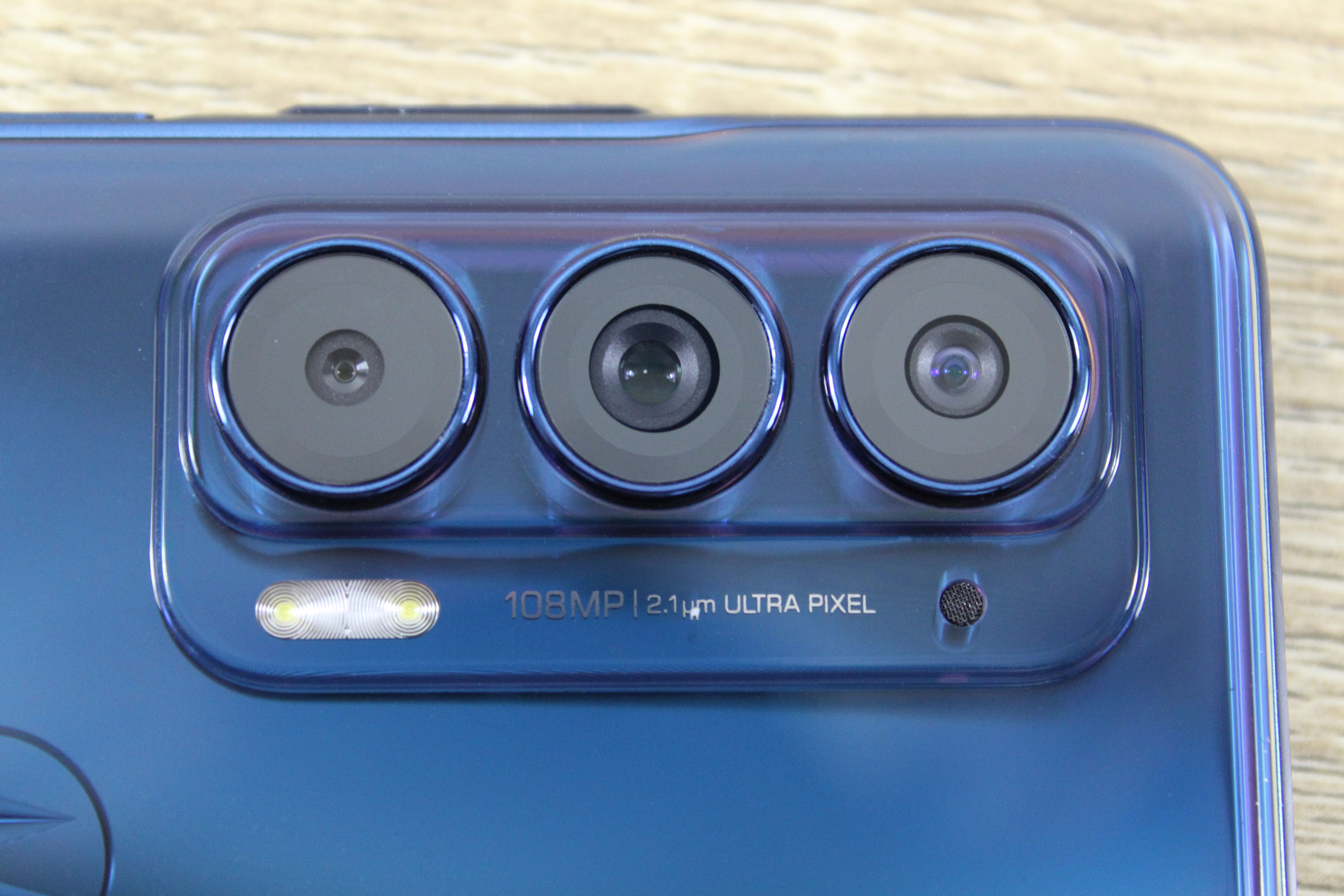 The camera array of the Motorola Edge 5G UW.