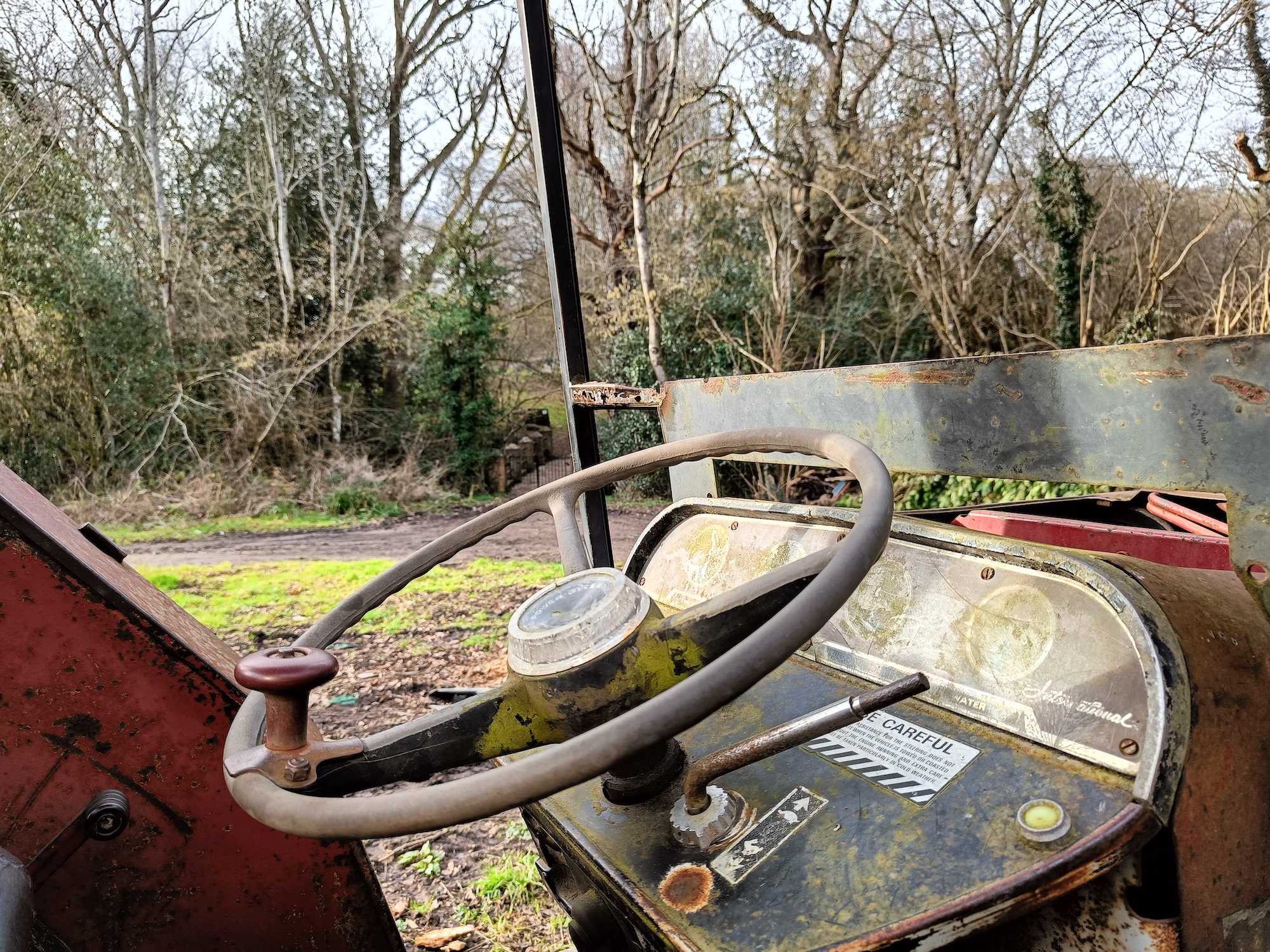 Realme 9 Pro+ photo of a steering wheel.