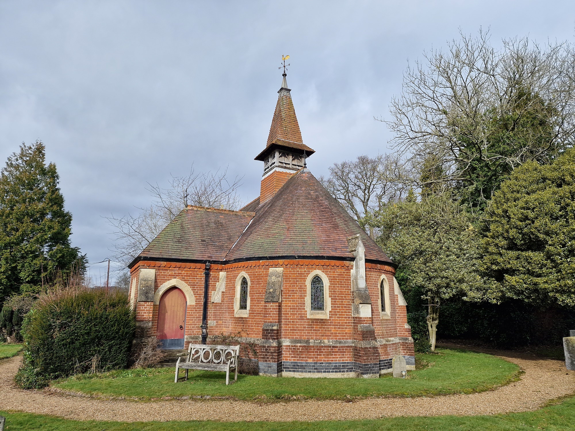 Photo of a church taken with the Galaxy S22 Ultra.