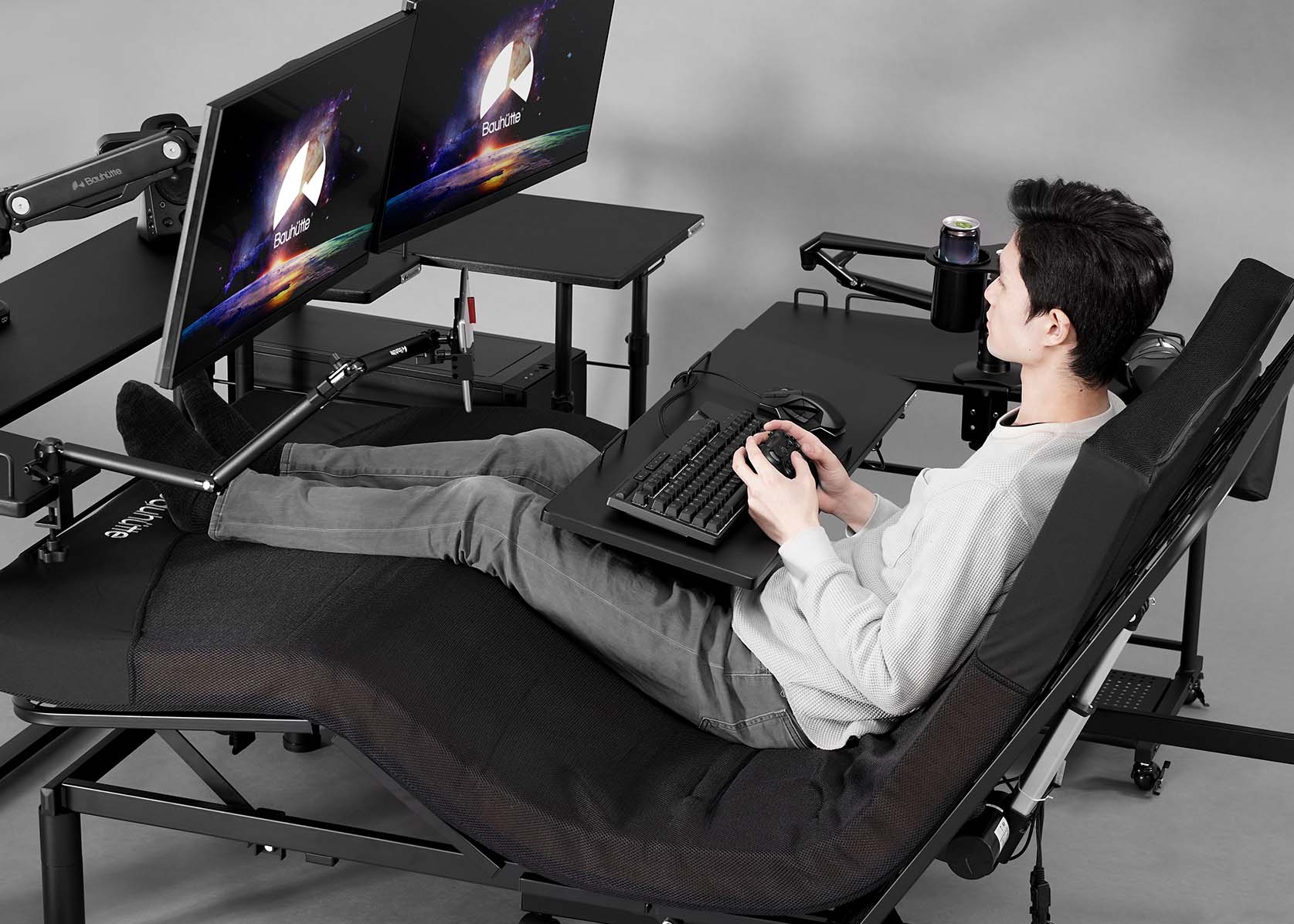 Bauhutte new transforming gaming chair.