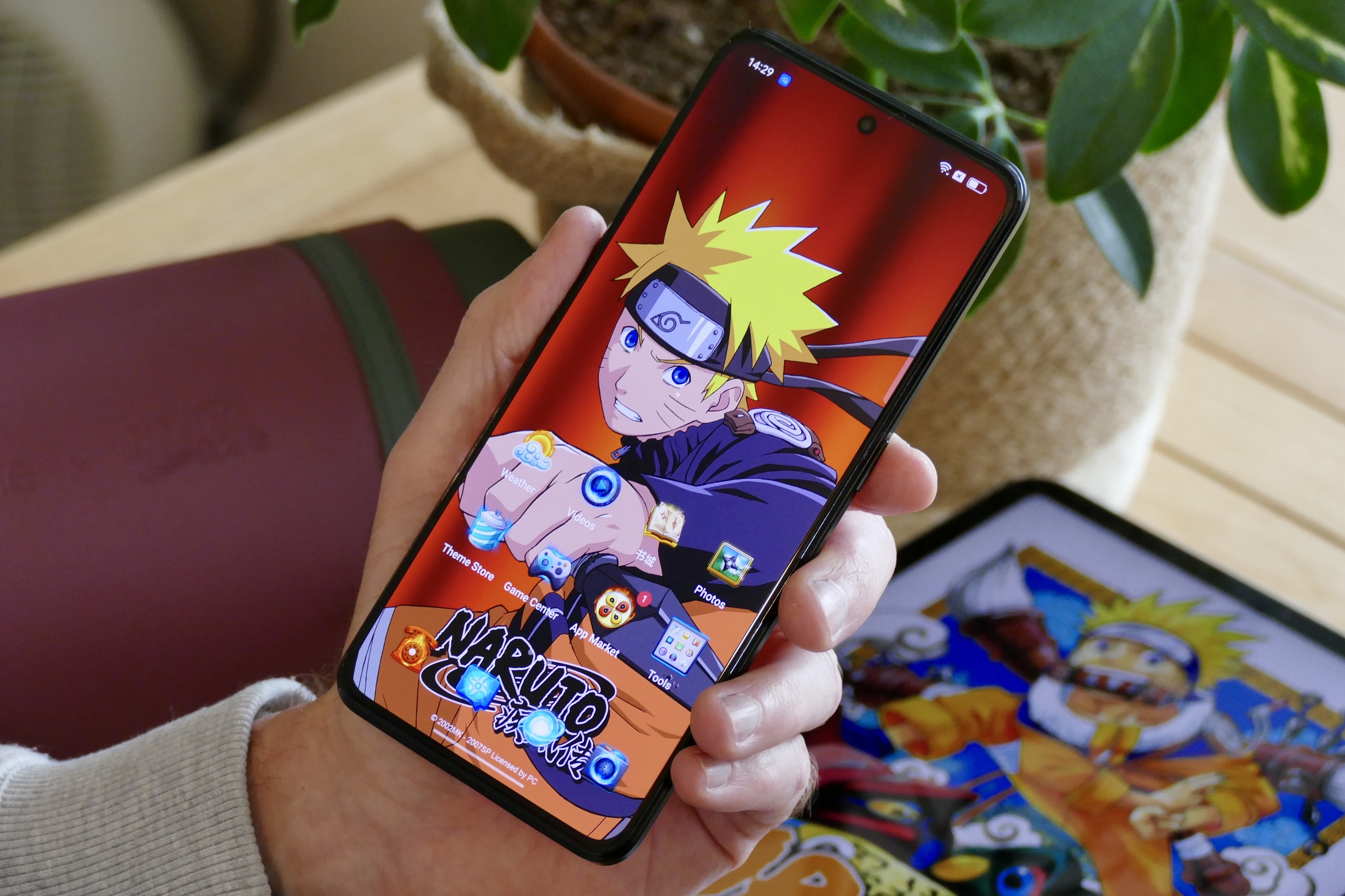 One of the Realme x Naruto GT Neo 3's special wallpapers.