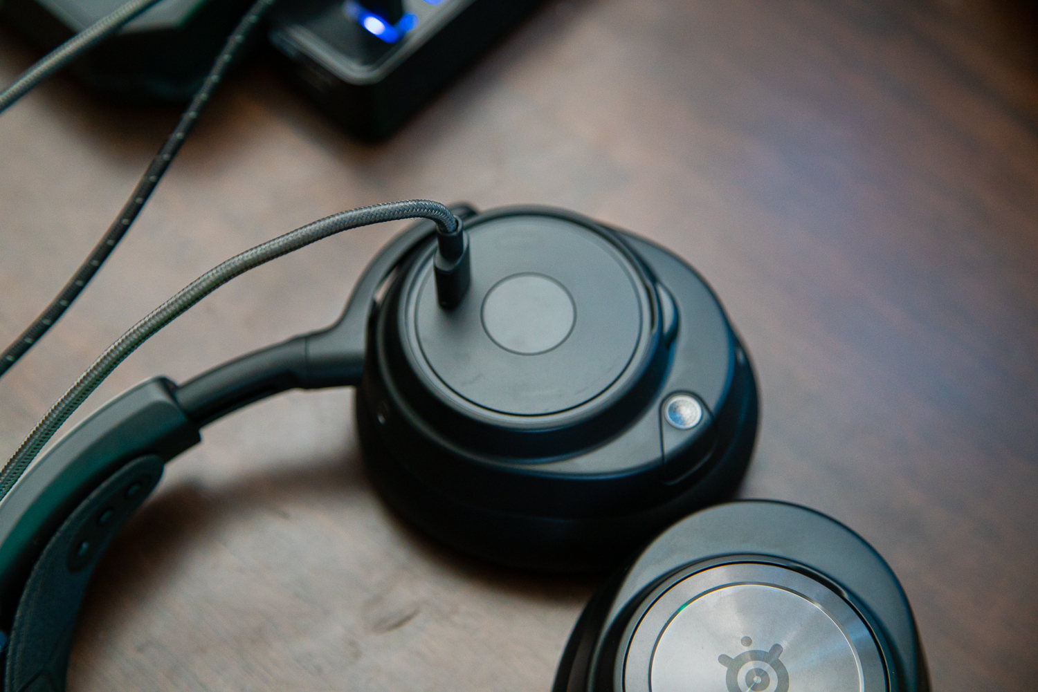 steelseries arctis nova pro wireless review 03