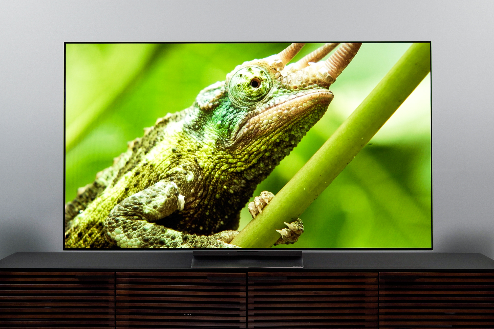 lg g2 oled evo gallery series tv review