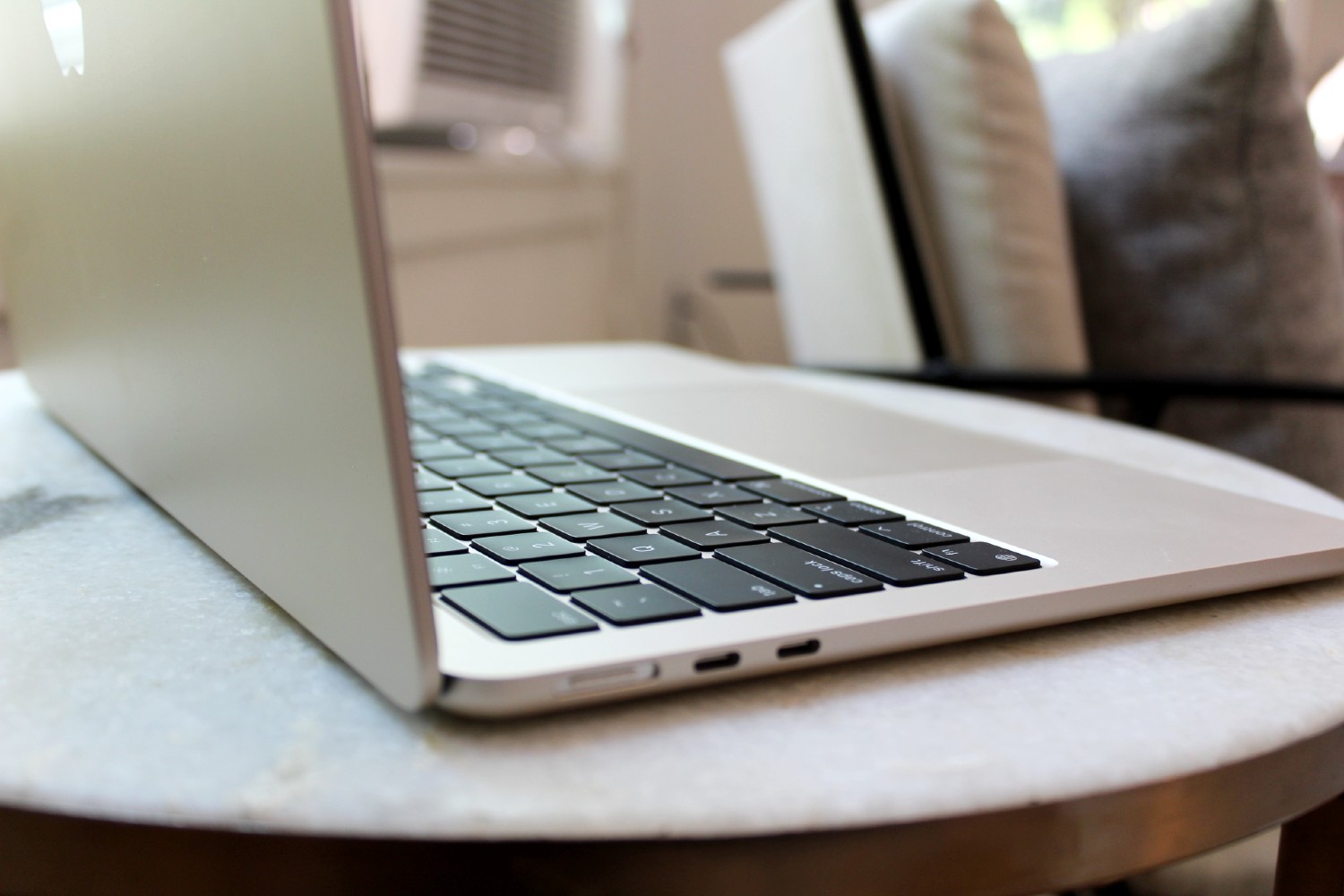 apple macbook air m2 review 3